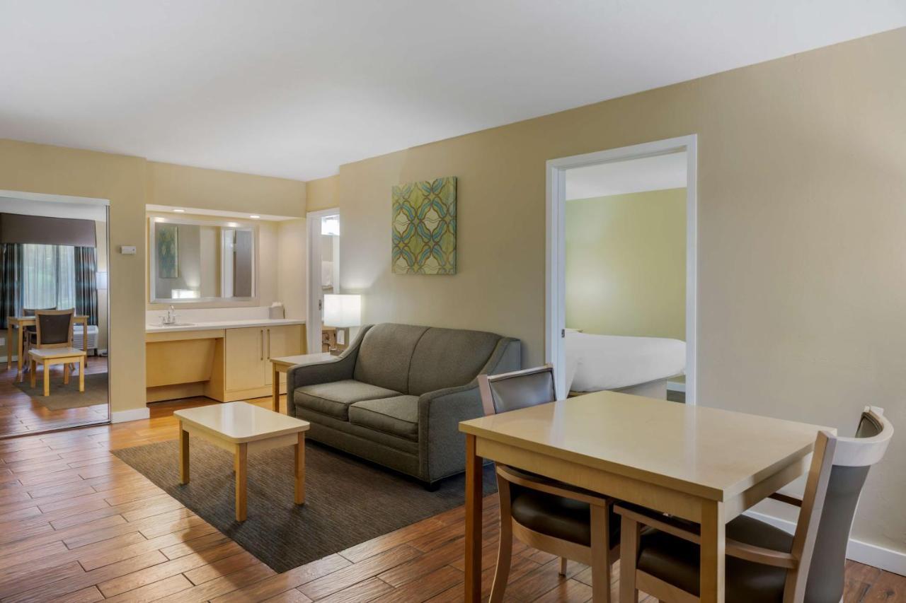Best Western Plus South Coast Inn Goleta Bagian luar foto