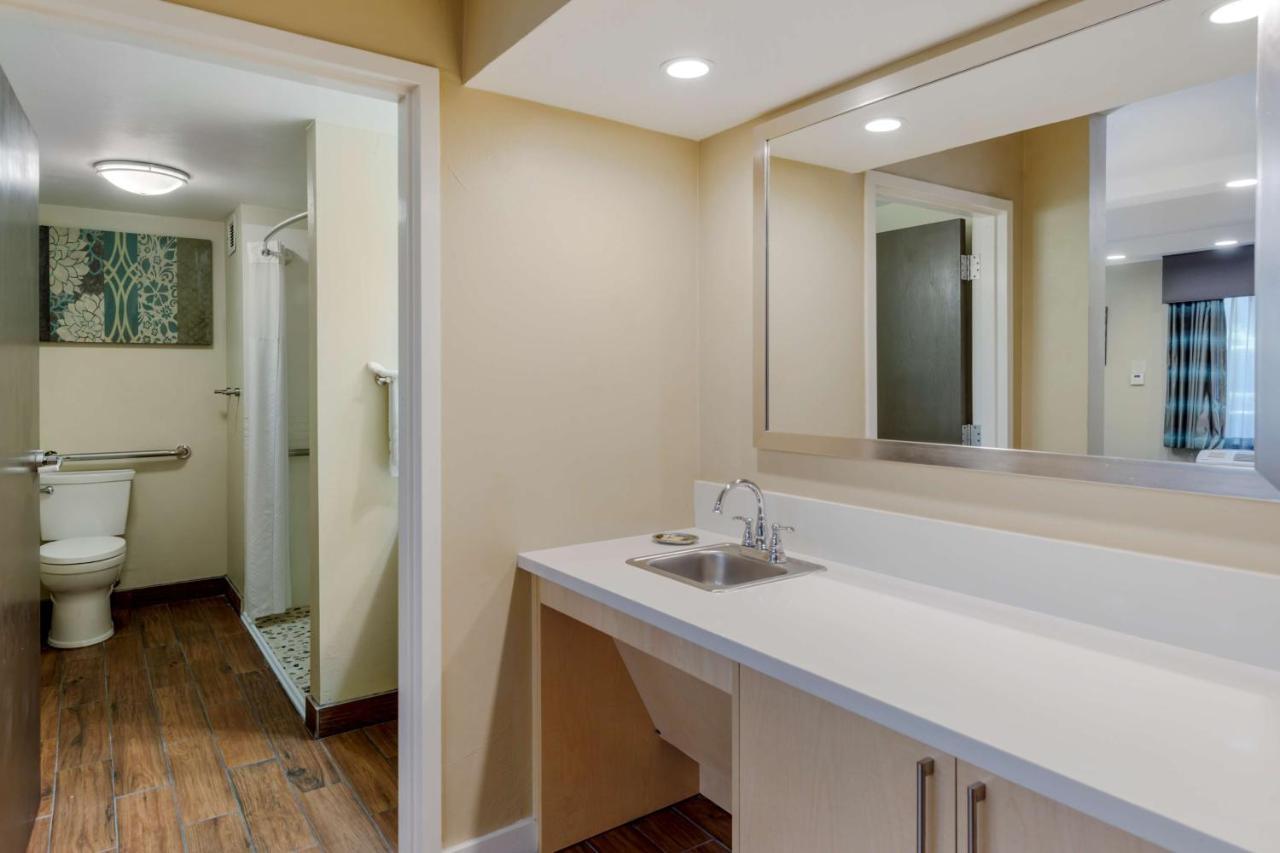 Best Western Plus South Coast Inn Goleta Bagian luar foto