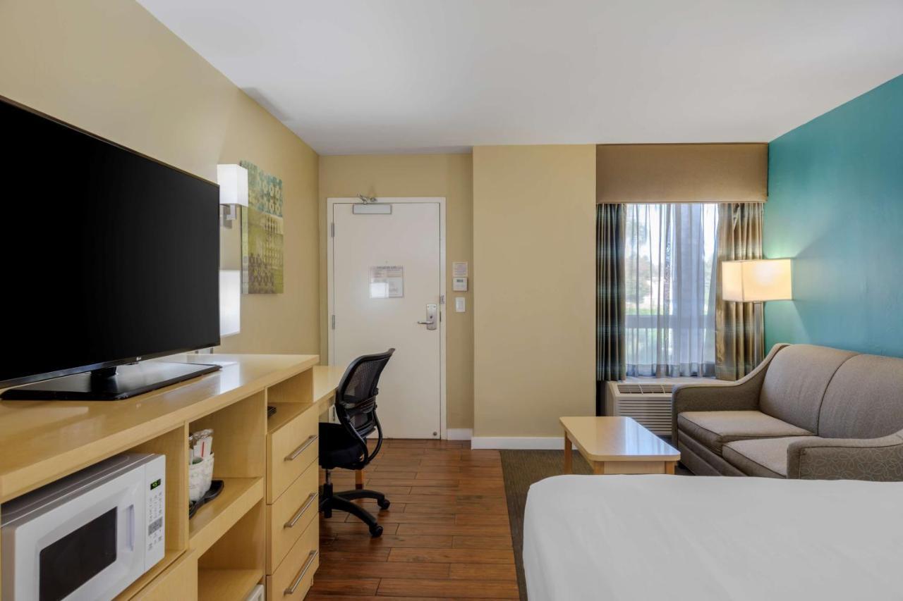 Best Western Plus South Coast Inn Goleta Bagian luar foto