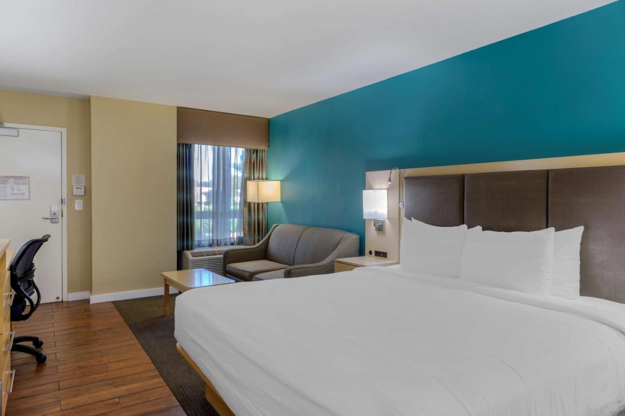 Best Western Plus South Coast Inn Goleta Bagian luar foto