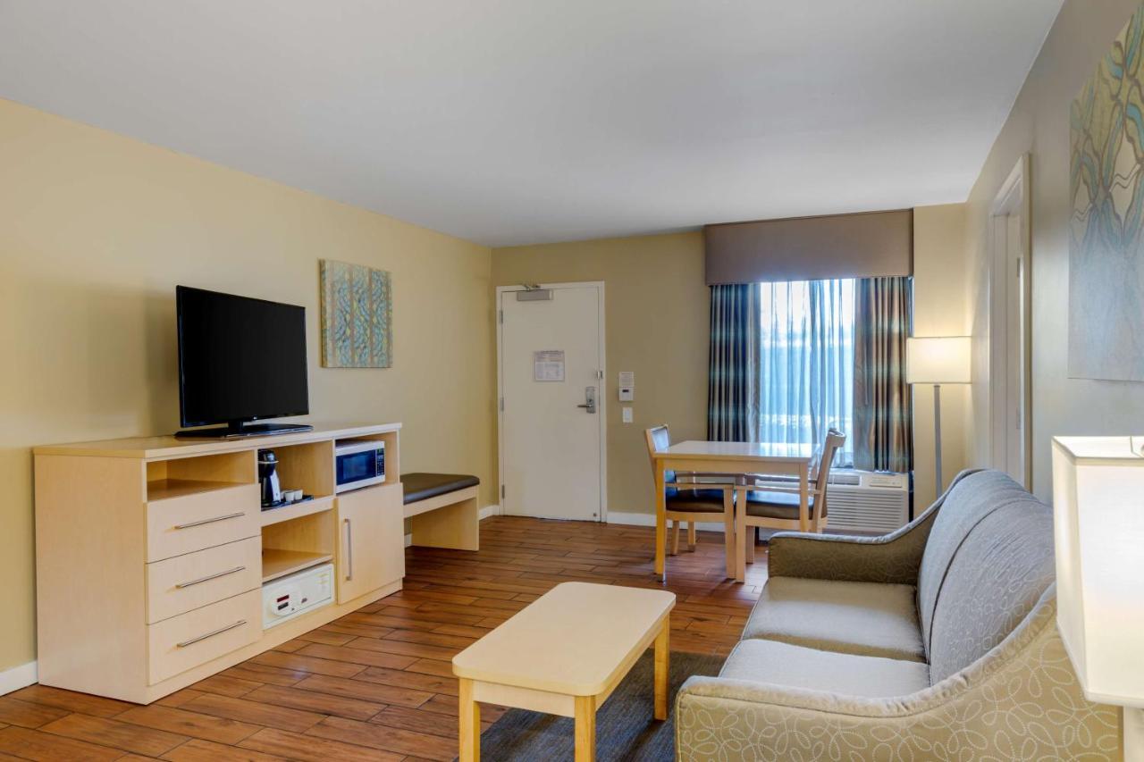 Best Western Plus South Coast Inn Goleta Bagian luar foto